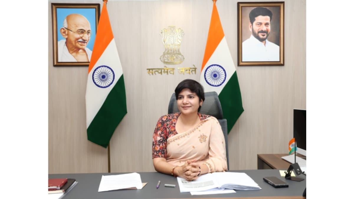 हैदराबाद ज़िले में सार्वजनिक सेवा दक्षता बढ़ाने के लिए क्यूआर कोड फीडबैक प्रणाली की शुरुआत