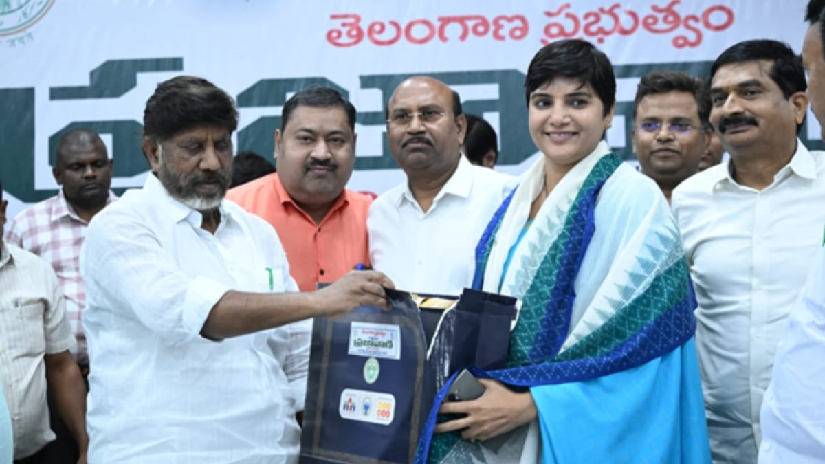 डिजिटल गवर्नेंस में नई पहल: IAS हरि चंदना को व्हाट्सऐप आधारित शिकायत प्रणाली के लिए सम्मान