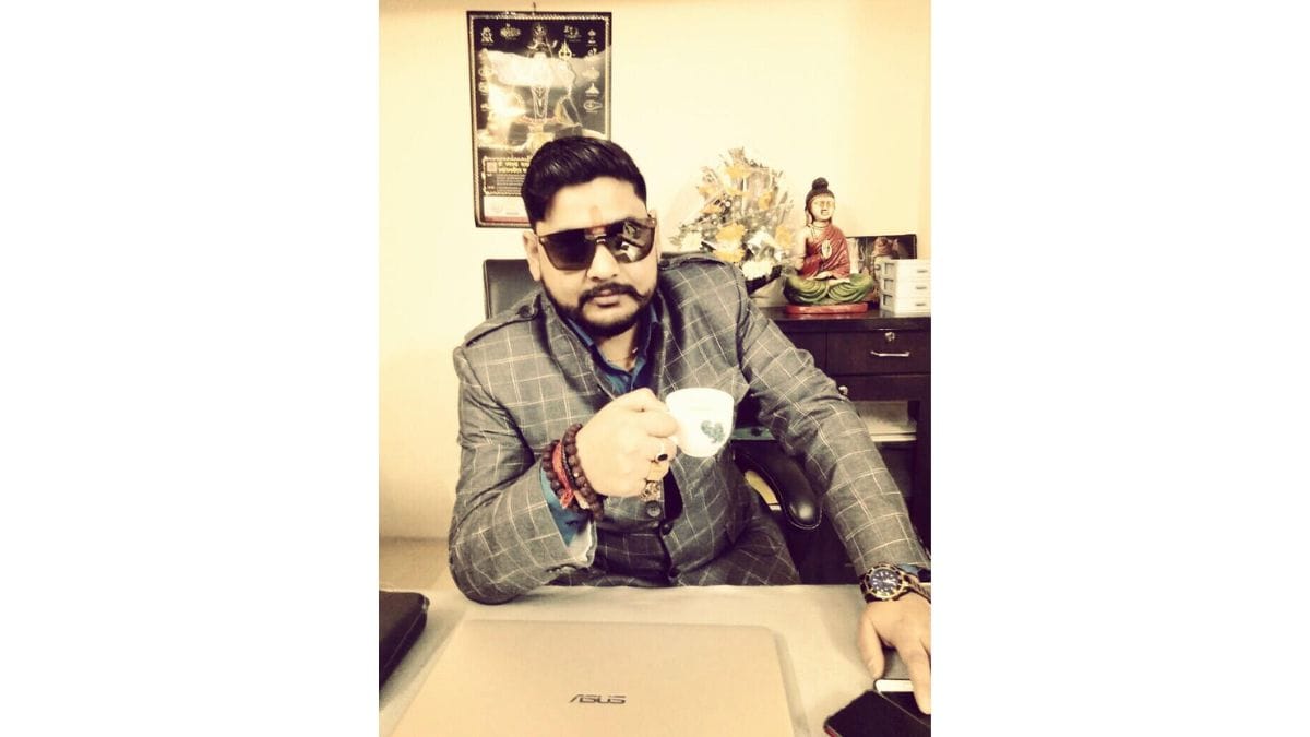 प्रशांत मिश्रा: उद्योग नेतृत्व से शिव साधना की ओर — अनेक सफल उपक्रमों की प्रेरक यात्रा