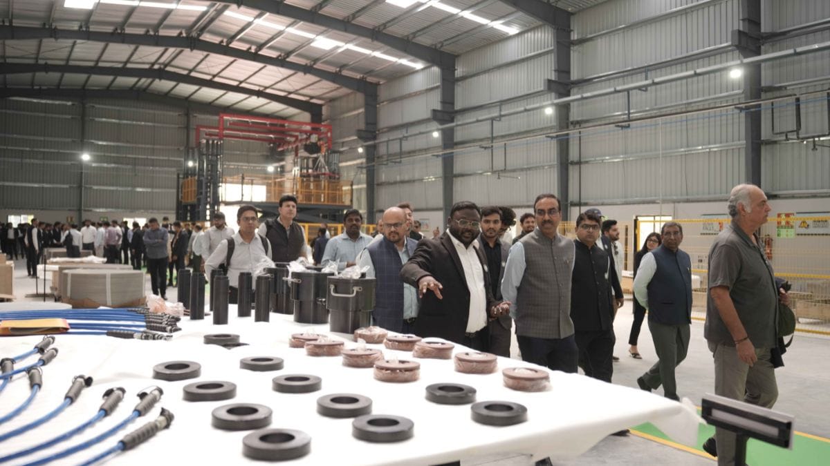 अद्वैत ग्रीनर्जी ने अहमदाबाद में 30 MW अल्कलाइन इलेक्ट्रोलाइज़र असेंबली सुविधा का उद्घाटन किया