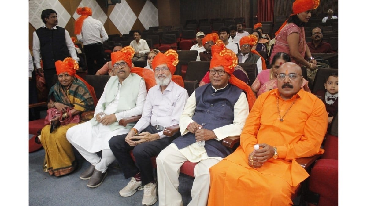 प्रो. डॉ. सी.ए. शंकर अंदानी ने एक दिन में 106 पुस्तकों का विमोचन कर बनाया विश्व रिकॉर्ड